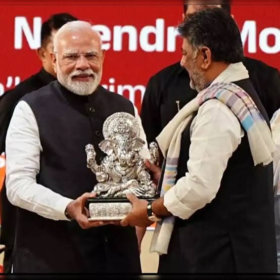 ಇತರರ ಉಡುಗೊರೆಯನ್ನು ಮತ್ತೊಬ್ಬರಿಗೆ ನೀಡುವ ಪರಿಸ್ಥಿತಿ ನನಗೆ ಬಂದಿಲ್ಲ : ಡಿ.ಕೆ. ಶಿವಕುಮಾರ್